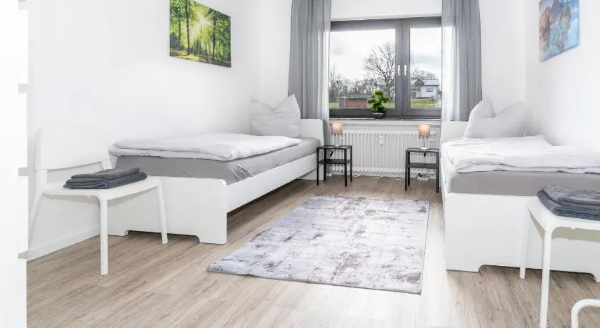 MR Living I moderne Apartments mit Einzelbetten, voll ausgestattete Küche, WLAN, Parkplatz I DR01, DR02 - Image 1