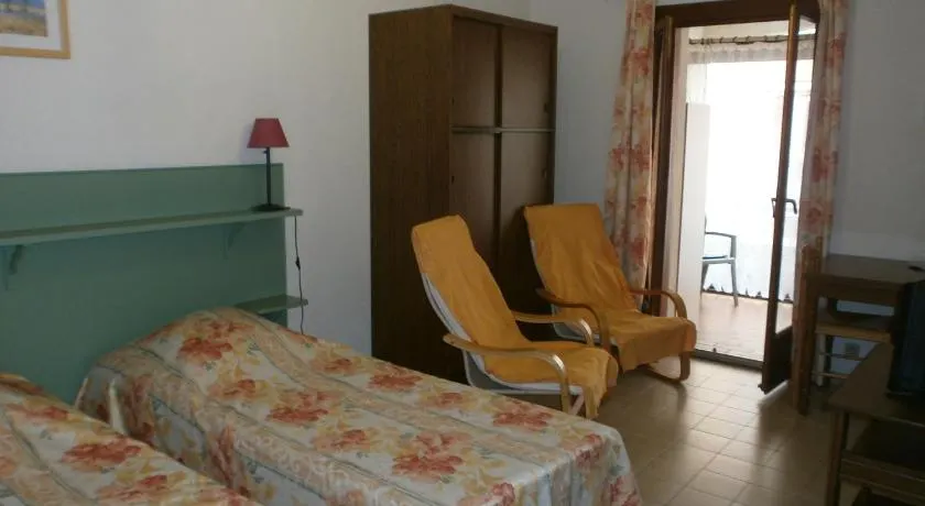 Studio n°2 avec terrasse, agréable, bien situé - Image 1