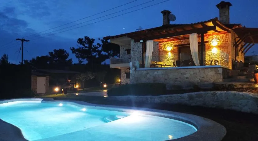 Villa Traditional Estate Heated Pool & Garden, 5 bedrooms - Image 1
