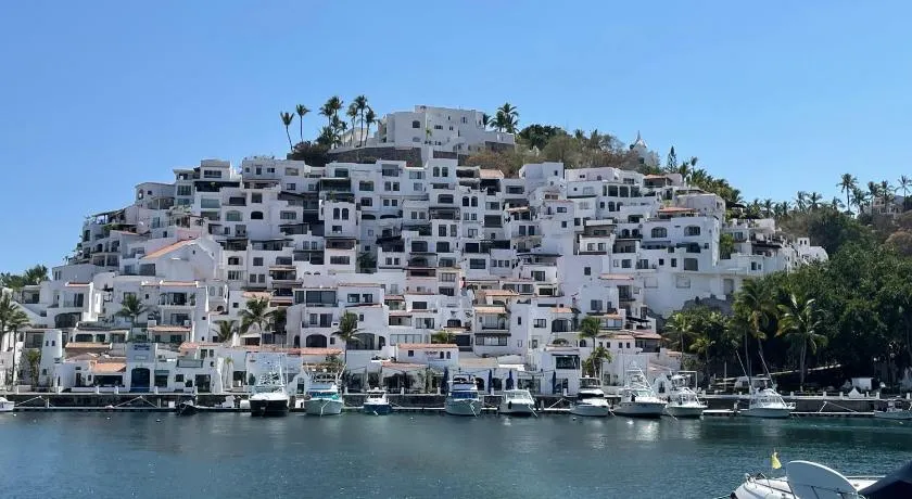 Departamentos Condominio Puerto las Hadas - Image 1