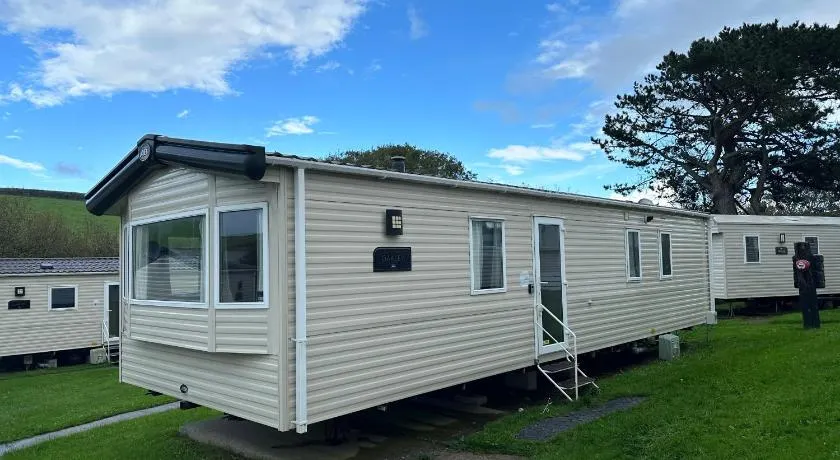 Newquay Bay Porth Caravan - 6 berth - Image 1