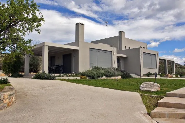 Modern Villa in Nea Agchialos with Garden and Barbecue - Image 1