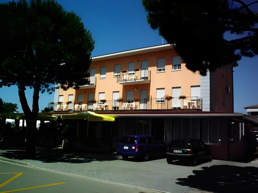 Albergo Rosa - Image 1