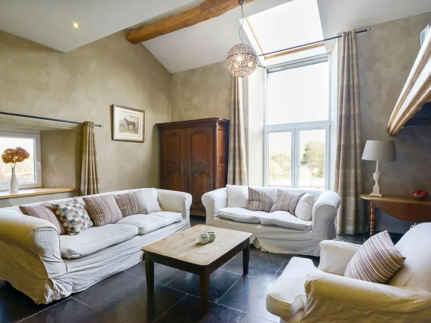 Magnificent Holiday Home in Manhay with Fenced Garden - Image 1