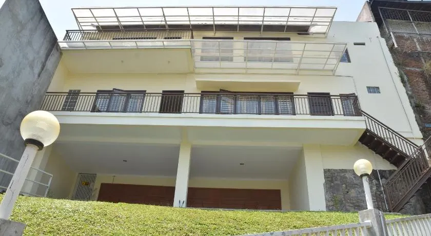 Kerinci Hill Holiday Home, Dago Golf (for families only) - Image 1