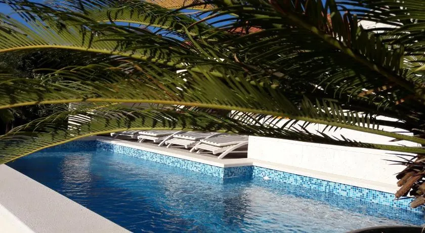 villa A - chauffage piscine - Image 1