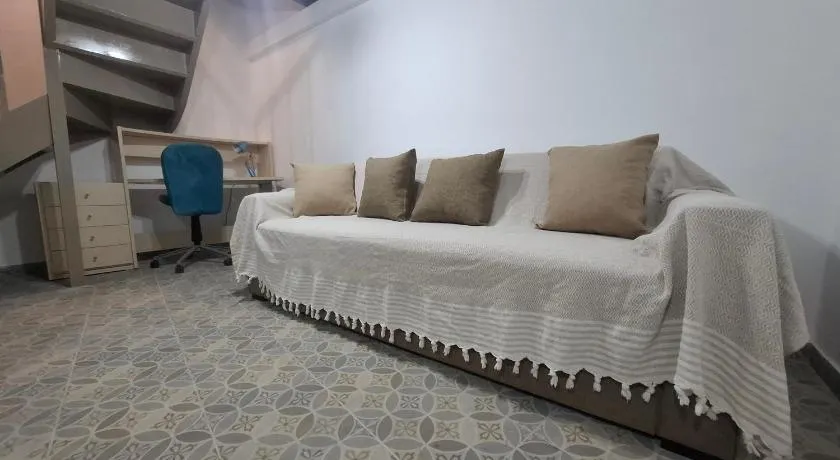 Plomari Rum Evi - Image 1