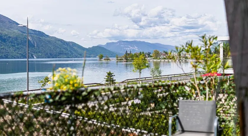 Superbe Appartement avec vue sur le Lac du Bourget - Image 1