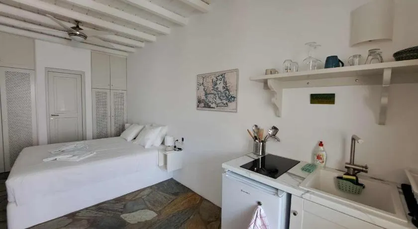 Lavender studio - Image 1