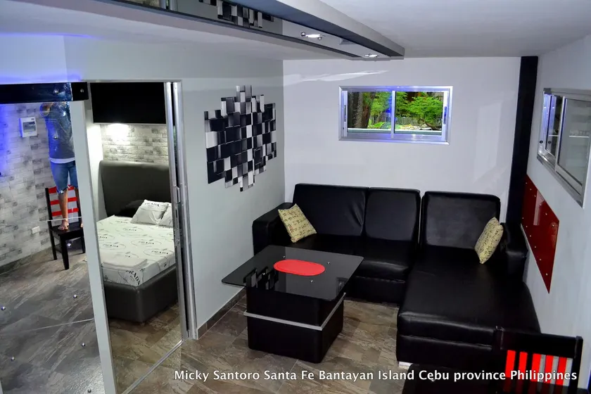 Micky Santoro -Apartments - Image 1