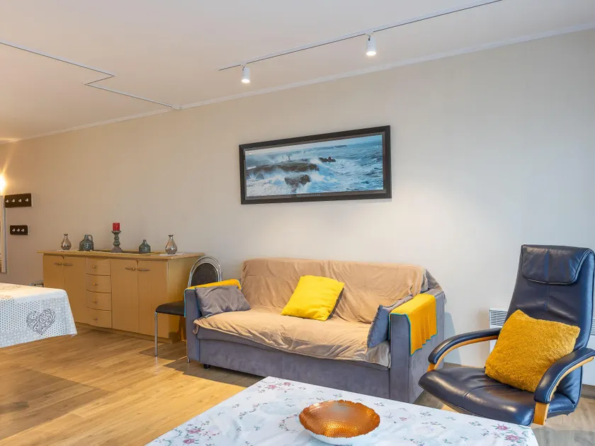 Charming apartment near the beach - Image 1