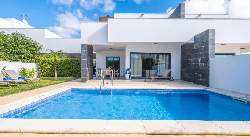 Villas Novochoro - Large Garden- Heatable Pool by DreamvillasAlbufeira - Image 1