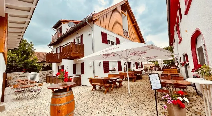 Landgasthof Linde Hepbach, Hotel & Restaurant - Image 1
