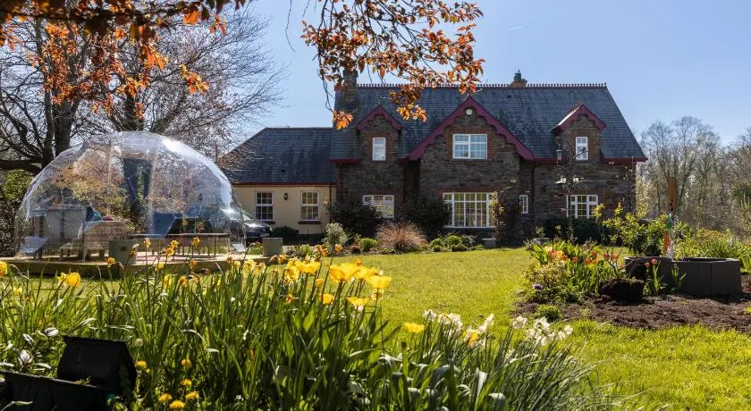 Rossclare Lodge - Image 1