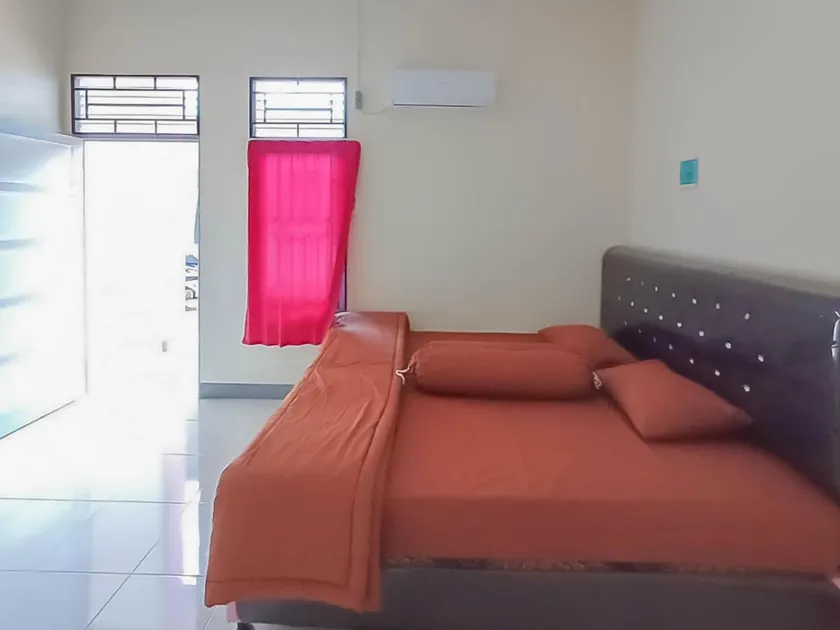 Verisha Inn Singkawang RedPartner - Image 1