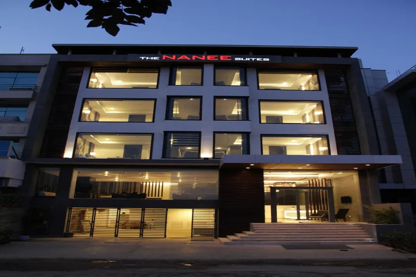 Nanee Suite - Image 1