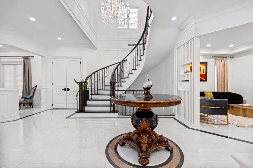 GlobalStay Luxury 4 Bedroom House Wonderland Vaughan - Image 1