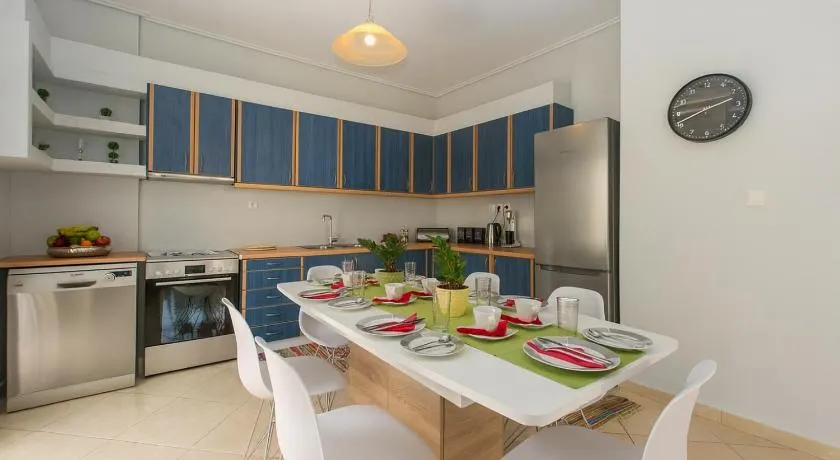 Thano's stylish flat just 150m to the beach - Image 1