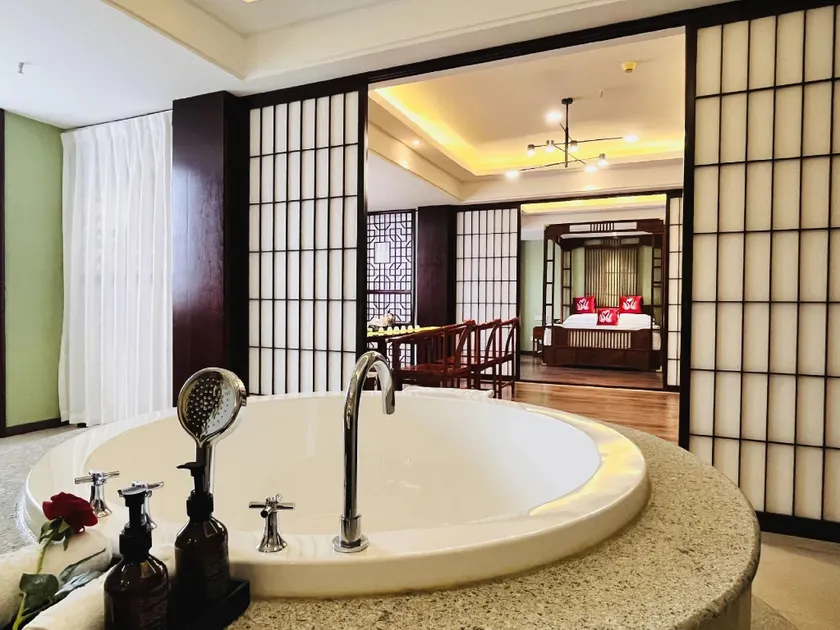 Jianning Tourist Hotel - Image 1