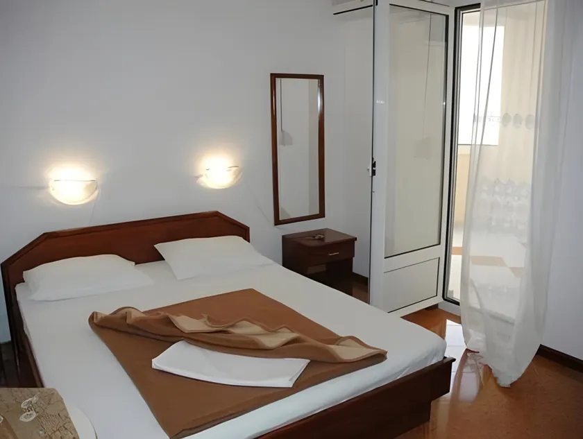 Garni Hotel MB - Image 1