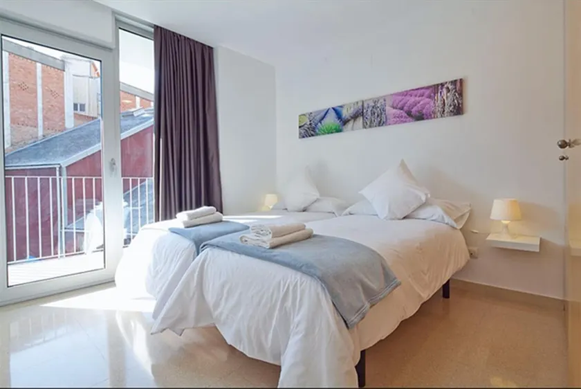 Charmsuites Nou Rambla - Image 1