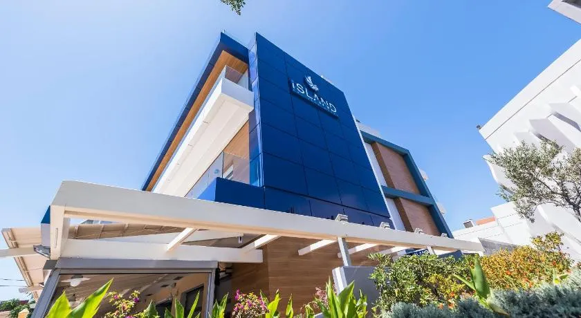 Island Boutique Hotel - Image 1