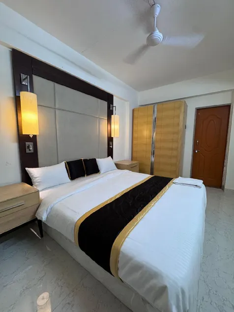 1401 - 1b | 2bhk luxurious apartment powai lake - Image 1