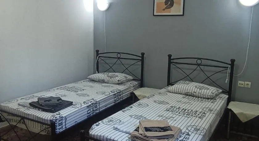 RENA APARTMENTS - Image 1