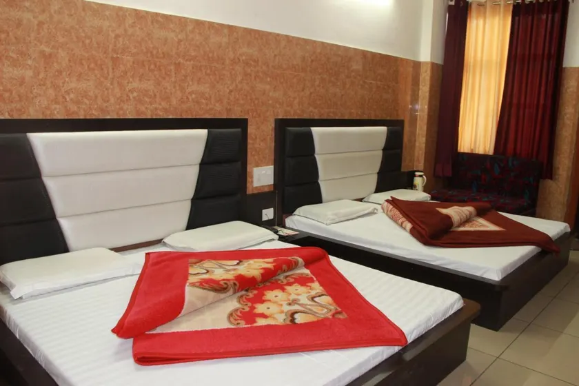 AASHIRWAD HOTEL - Image 1