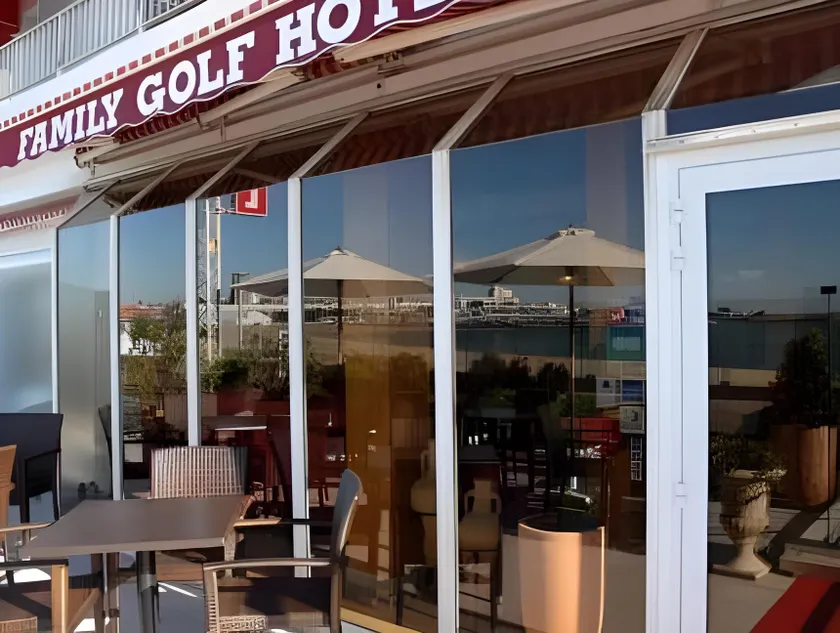 Family Golf Hotel - Image 1