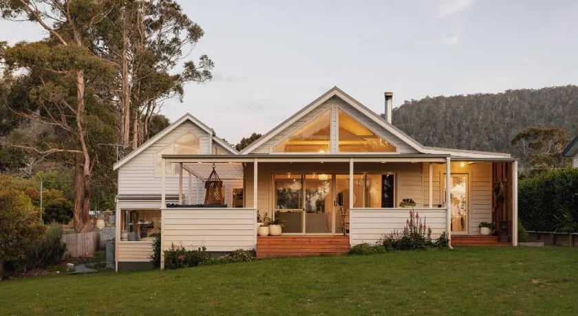 The Pearl Tasmania - Image 1