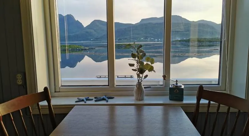 Panoramic seaview house by the sea - Image 1