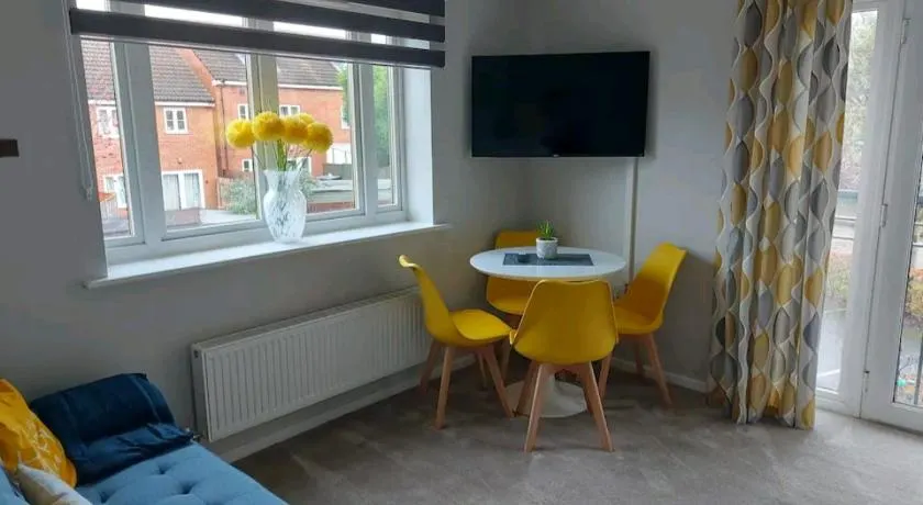 2 Bedroom Apartment - Image 1