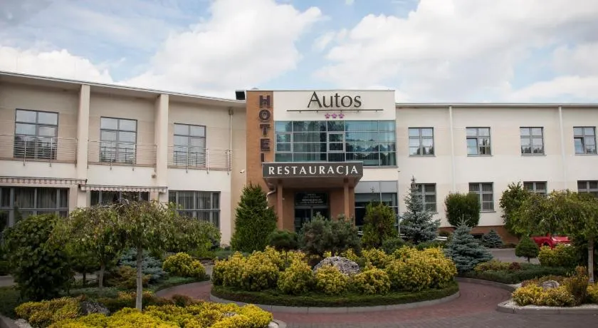 Hotel Restauracja Autos - Image 1