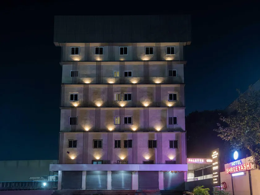 Townhouse Baner Street - Image 1