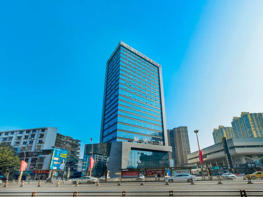 Lavande Hotel Sichuan Shehong Juxin Plaza - Image 1