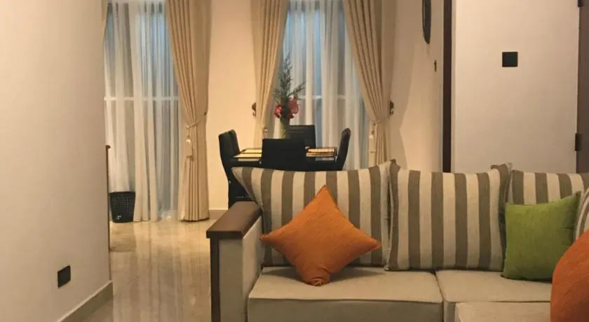 Regal Rose Luxury Holiday Apartments - Image 1
