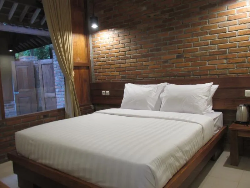 Cempaka Villa - Image 1