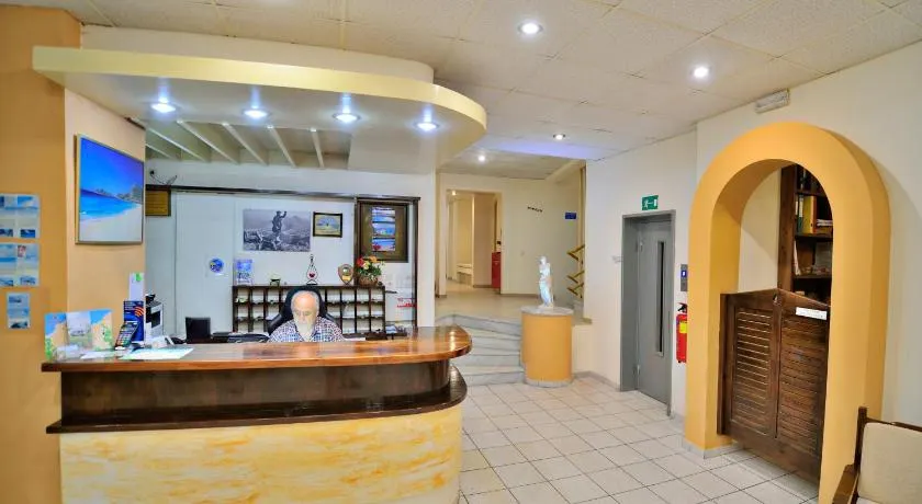 Falassarna Hotel - Image 1