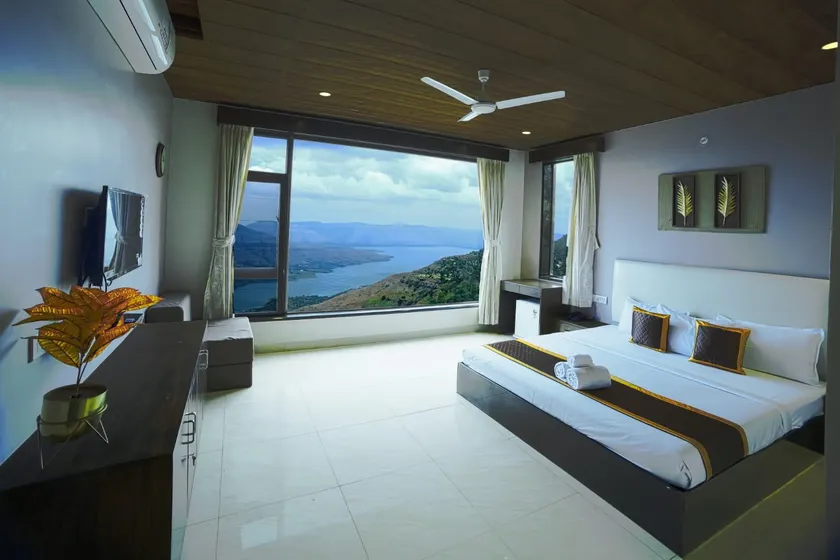Useeka Resort - Image 1