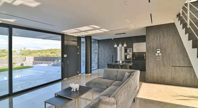 Palme Luxury Villa - Image 1