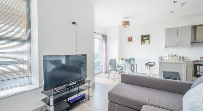 Portrush Marine Apartments flat 3 - Image 1
