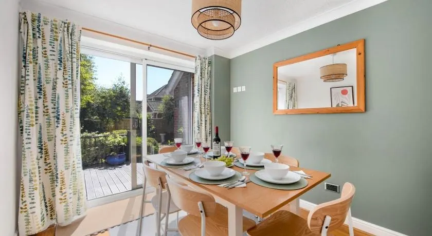 WhiskAwayStays - Pirie Avenue - Image 1