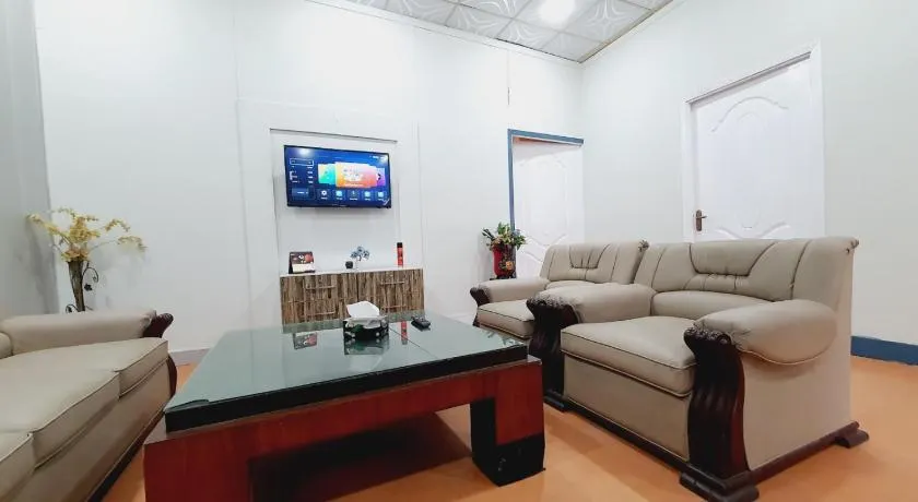 Business Lodges Gujrat - Image 1