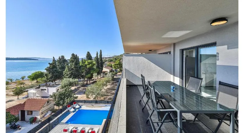Appartement confortable à Seget Donji avec Wi-Fi - Image 1