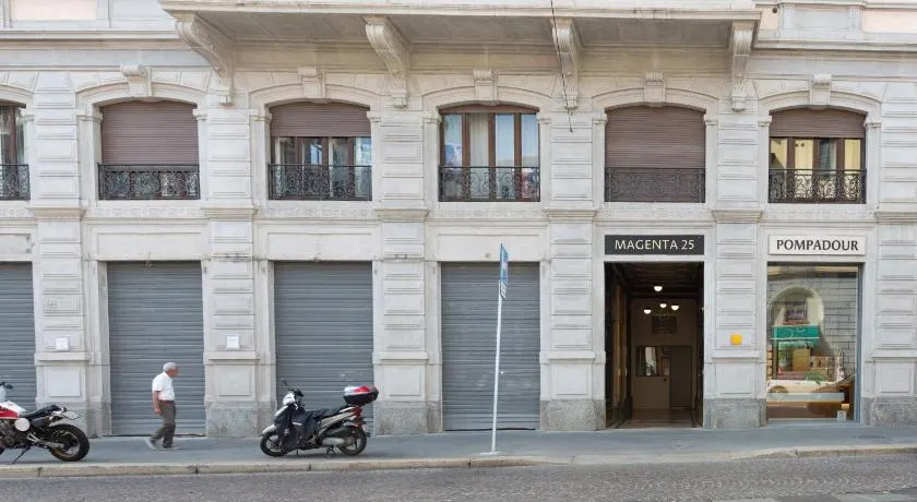 GuestHost - Central Studio APTS Milano-Corso Magenta - Image 1