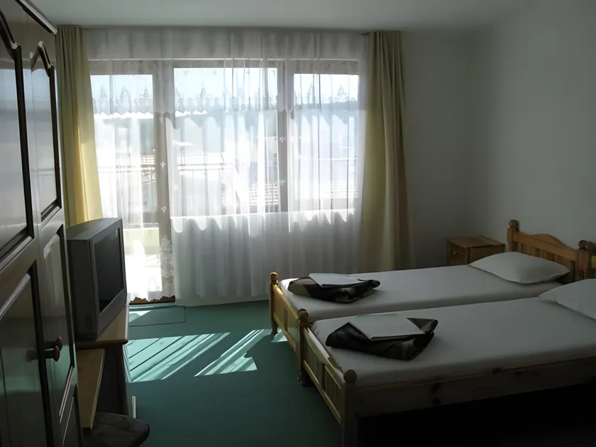 Guest House Diamant - Image 1