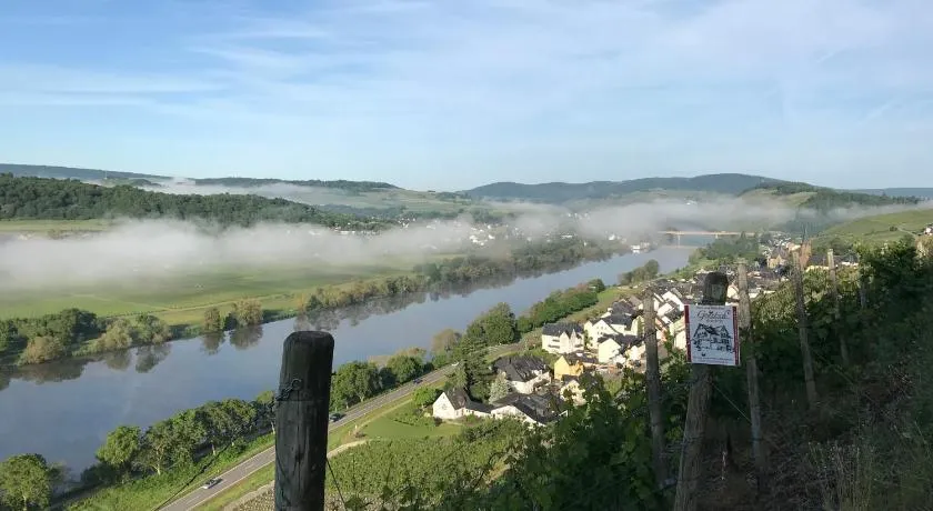 Wein- und Gästehaus Genetsch - Image 1