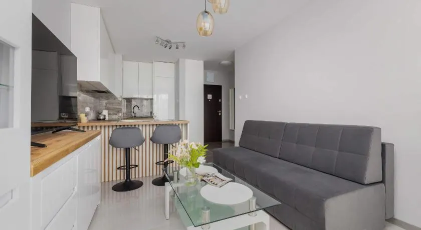 Nowoczesny Apartament w Gliwicach z Umeblowanym Balkonem by Noclegi Renters - Image 1