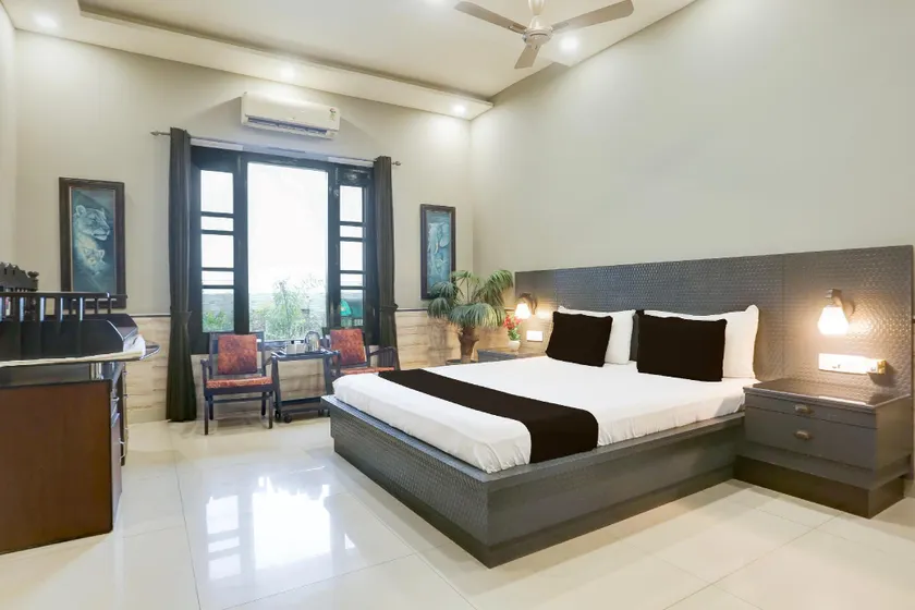 Hotel Himmat House - Image 1